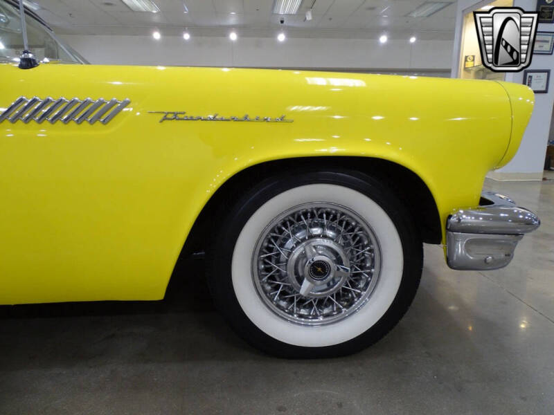 1957 Ford Thunderbird