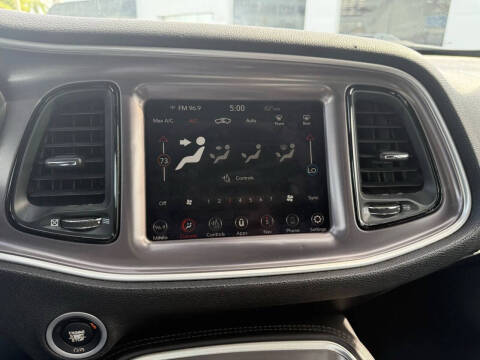 2019 Dodge Challenger SXT