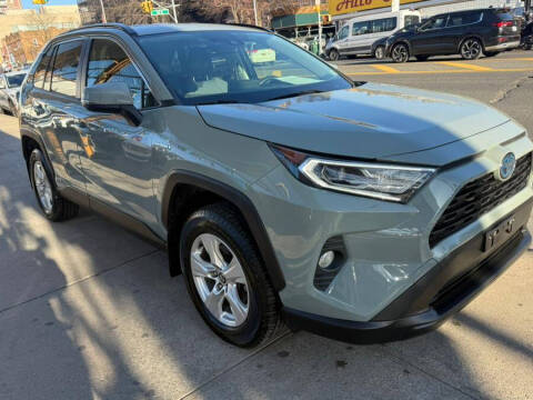 2020 Toyota RAV4 Hybrid XLE
