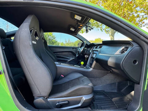 2014 Ford Mustang V6