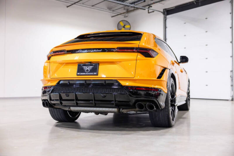 2024 Lamborghini Urus S