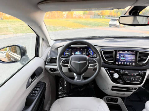 2018 Chrysler Pacifica Hybrid Touring Plus