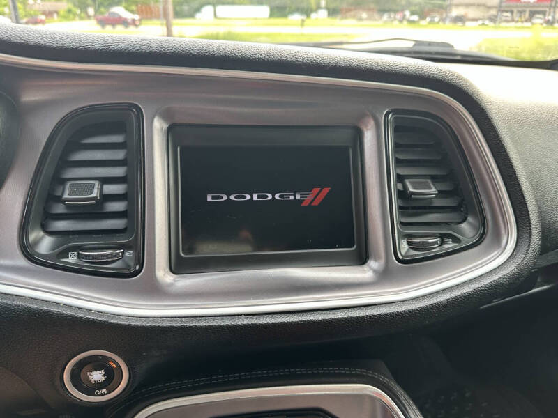 2019 Dodge Challenger SXT