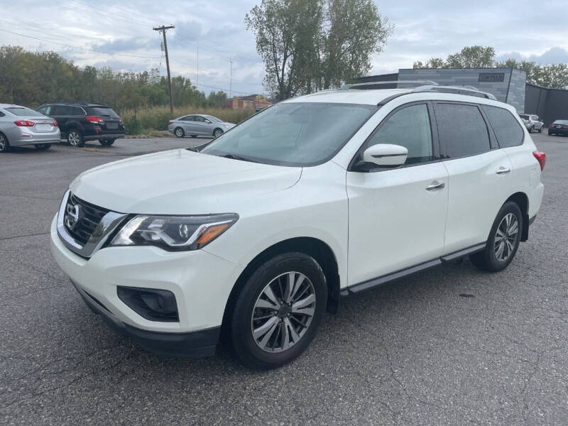 2017 Nissan Pathfinder SV