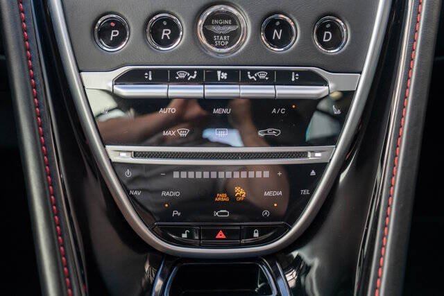2019 Aston Martin DB11 19