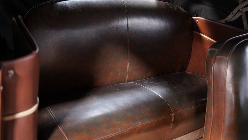 1941 Ford Super Deluxe