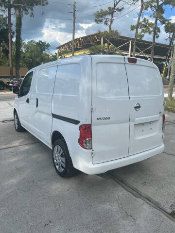 2017 Nissan NV200 for sale at UNIVERSAL AUTO GROUP in Orlando FL