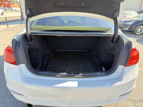 2016 BMW 3 Series 320i