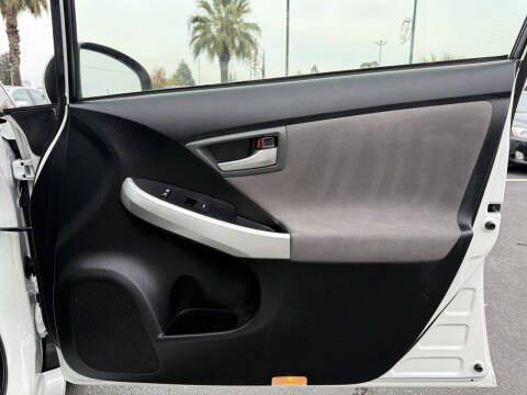 2014 Toyota Prius Plug-in Hybrid