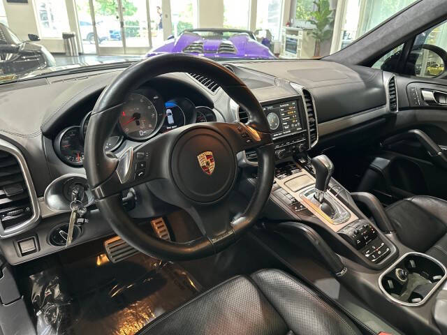 2014 Porsche Cayenne GTS
