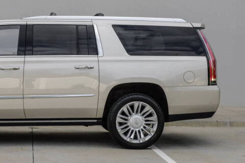 2017 Cadillac Escalade ESV Platinum