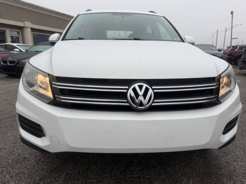 2017 Volkswagen Tiguan Limited Base