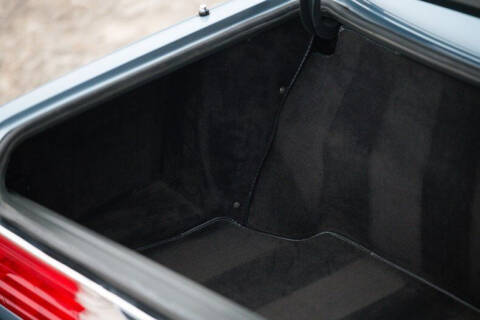 1986 Mercedes-Benz 560-Class 560 SL