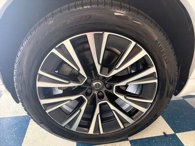 2022 Volvo XC90 T5 Momentum
