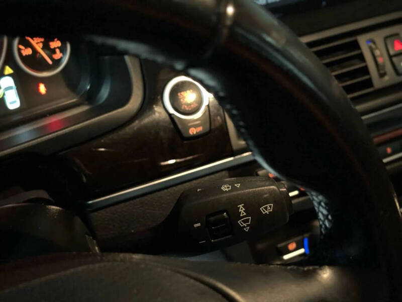 2015 BMW 5 Series 528i