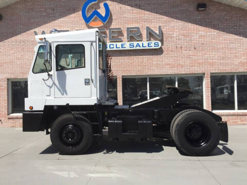 2006 Capacity TJ5000 Yard Spotter