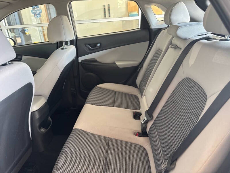 2023 Hyundai Kona SE