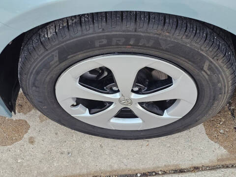 2014 Toyota Prius Three