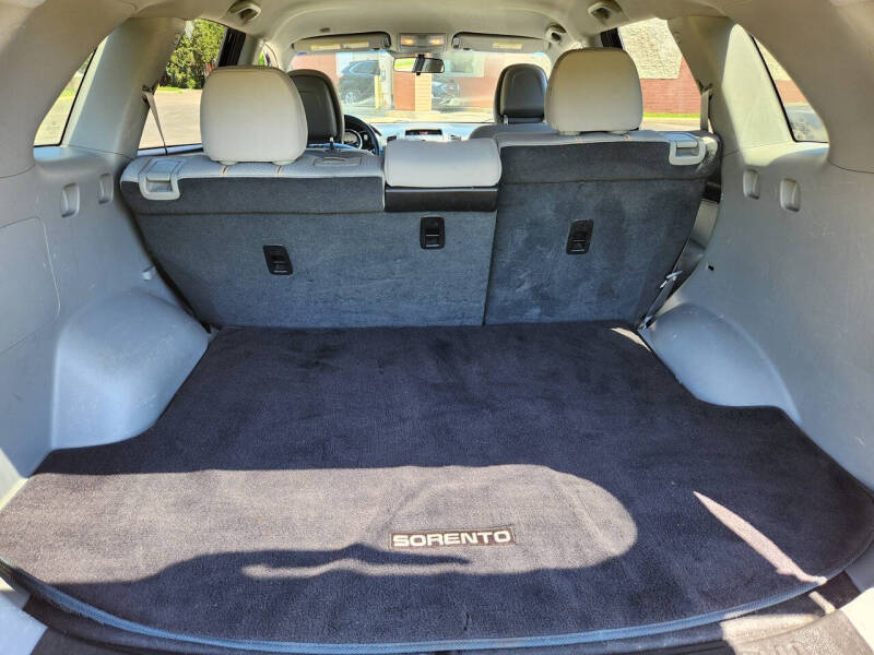 2011 Kia Sorento LX