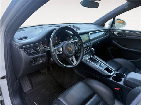 2021 Porsche Macan Turbo