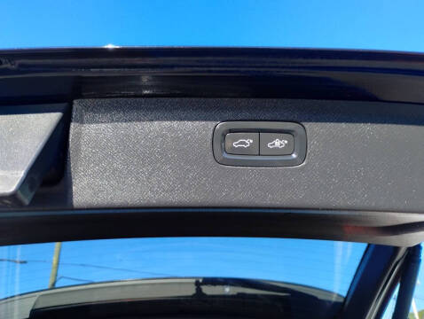 2019 Volvo XC90 T5 Momentum