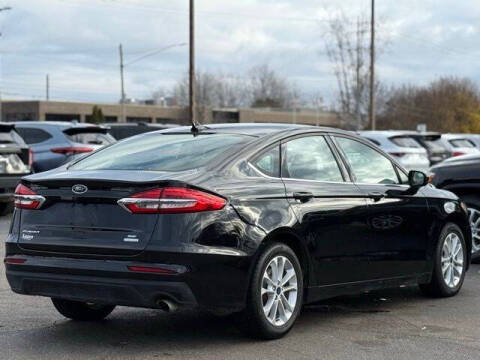 2020 Ford Fusion SE