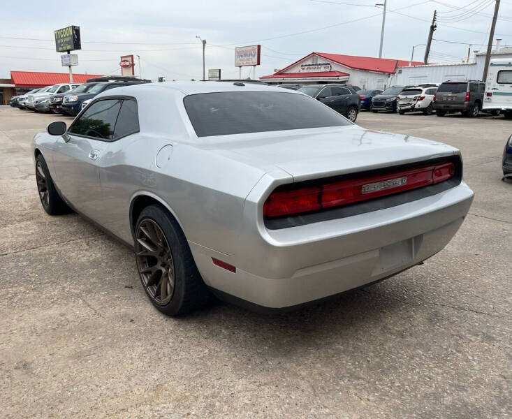 2010 Dodge Challenger SE