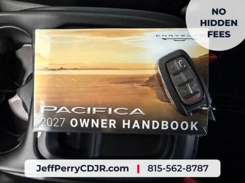 2027 Chrysler Pacifica Select
