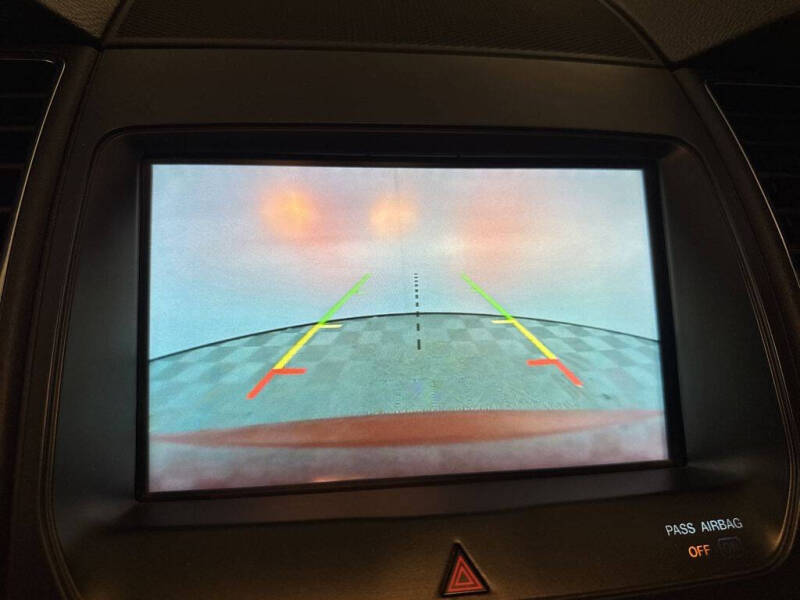 2015 Ford Taurus SEL