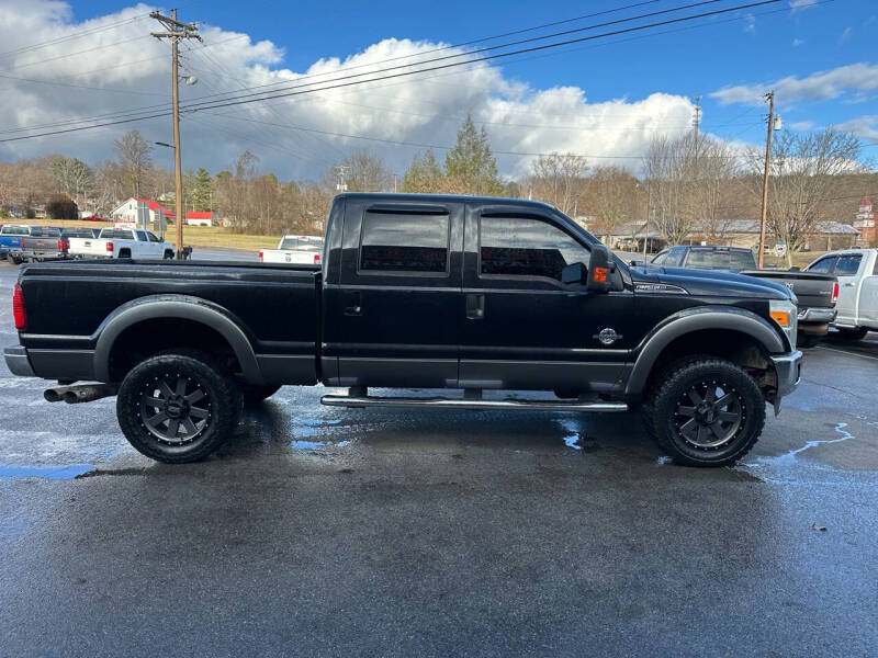 2011 Ford F-250 Super Duty Lariat photo 5