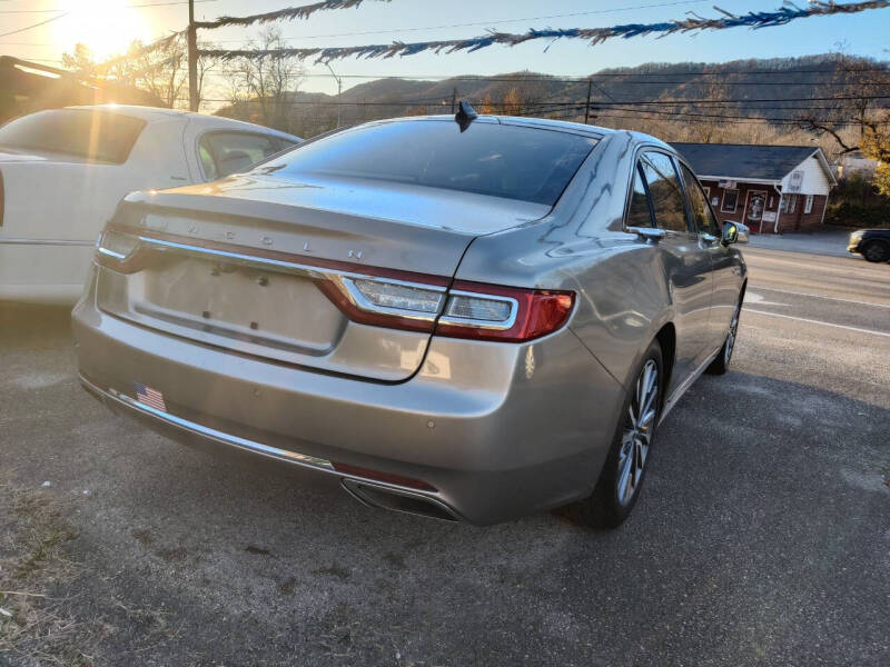 2018 Lincoln Continental Select