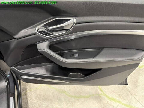 2019 Audi e-tron quattro Premium Plus