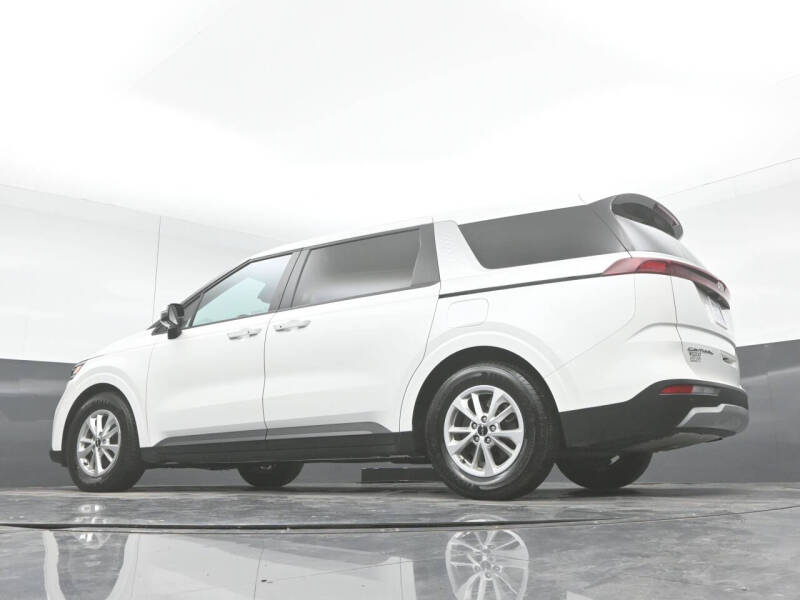2022 Kia Carnival LX