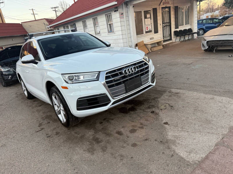 2020 Audi Q5 quattro Titanium Premium 45 TFSI