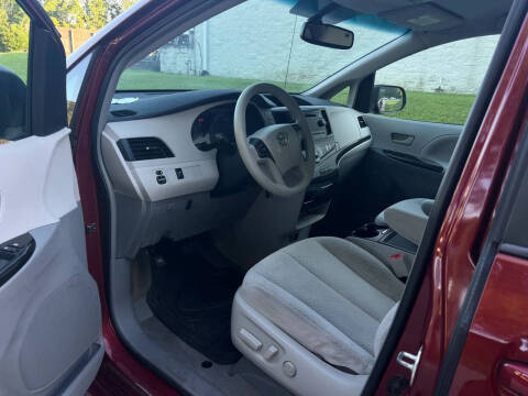 2014 Toyota Sienna