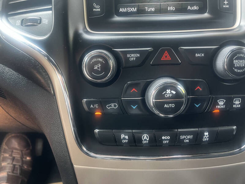 2017 Jeep Grand Cherokee Laredo
