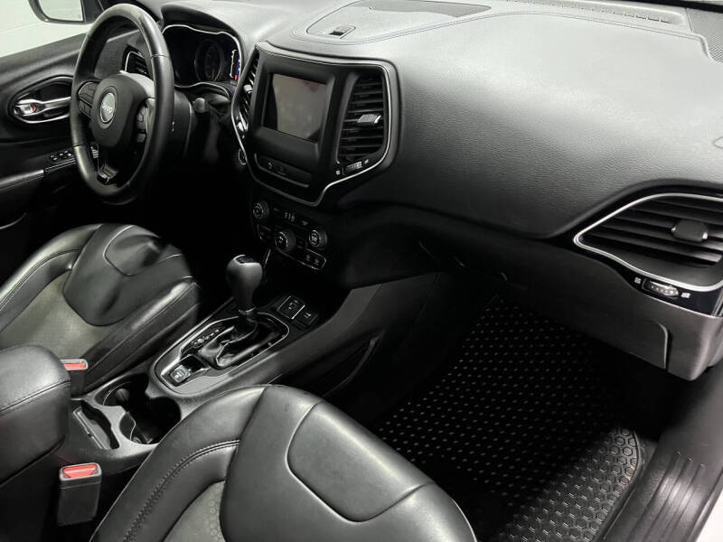 2019 Jeep Cherokee Altitude