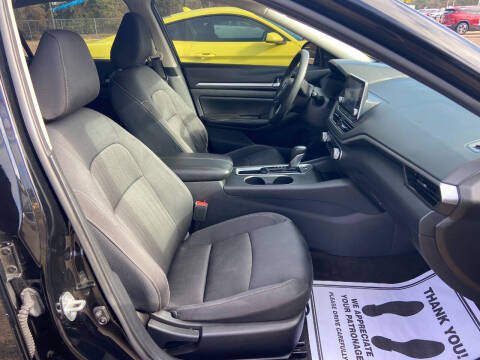 2022 Nissan Altima 2.5 SV