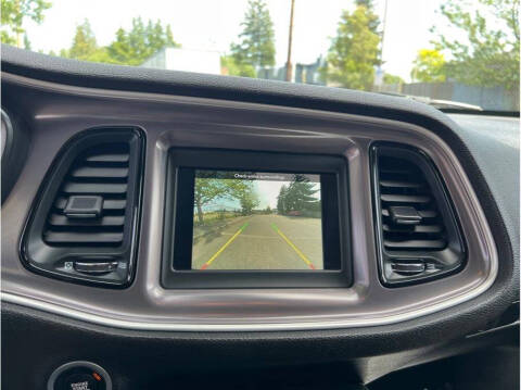 2021 Dodge Challenger SXT