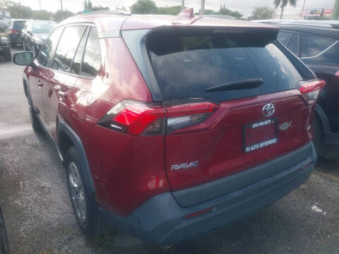 2020 Toyota RAV4 LE