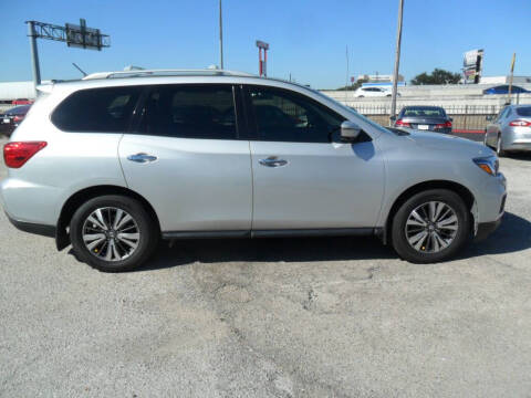 2017 Nissan Pathfinder SL