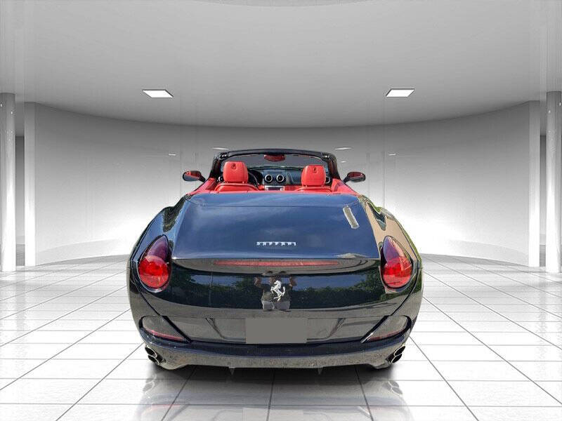 2014 Ferrari California 16