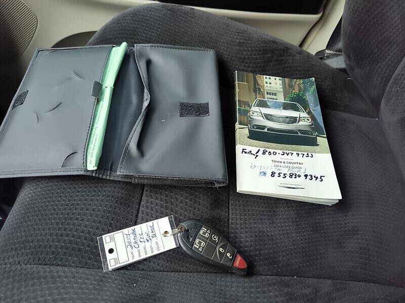 2014 Chrysler Town and Country Touring