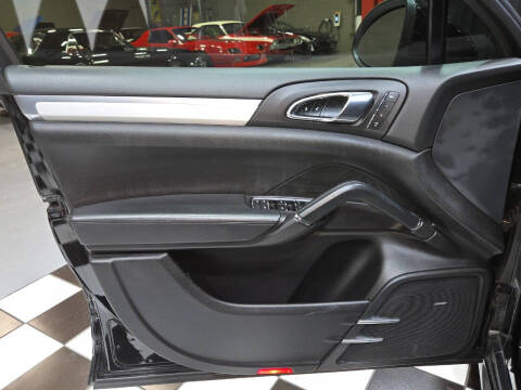 2013 Porsche Cayenne GTS