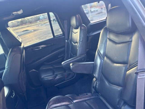 2017 Cadillac Escalade Platinum