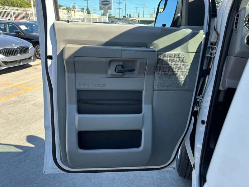 2013 Ford E-Series E-150