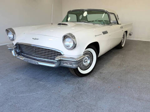 1957 Ford Thunderbird