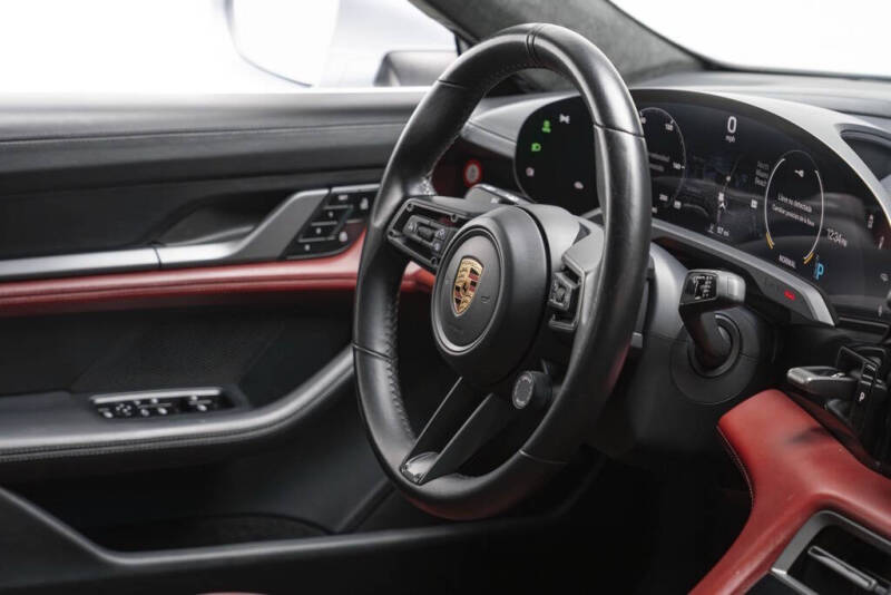 2020 Porsche Taycan Turbo