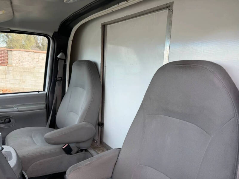 2005 Ford E-Series E-450 SD