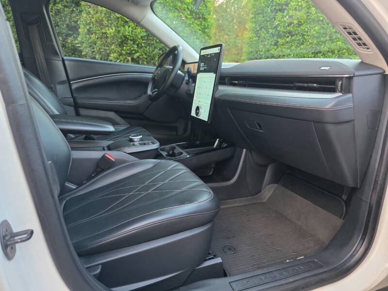 2021 Ford Mustang Mach-E California Route 1